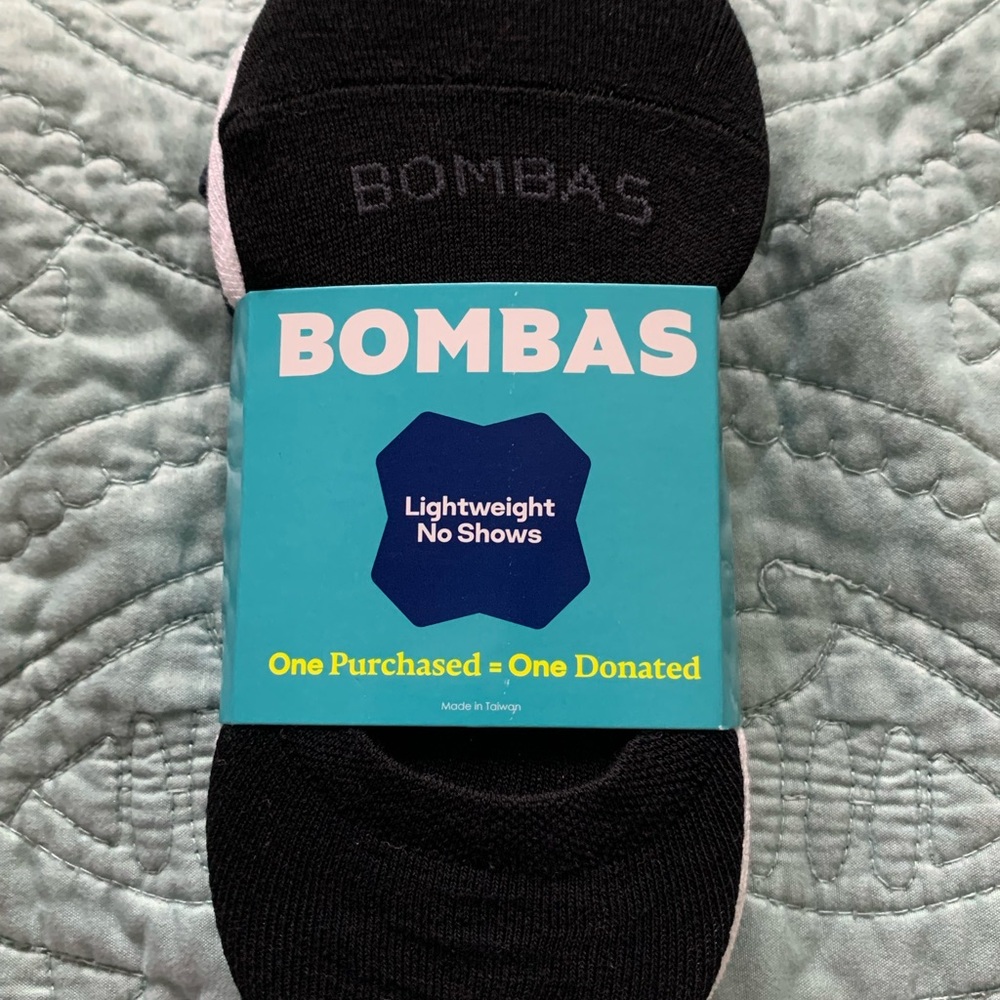 Bombas Lightweight No Show Socks 4 pack Multi Color size small